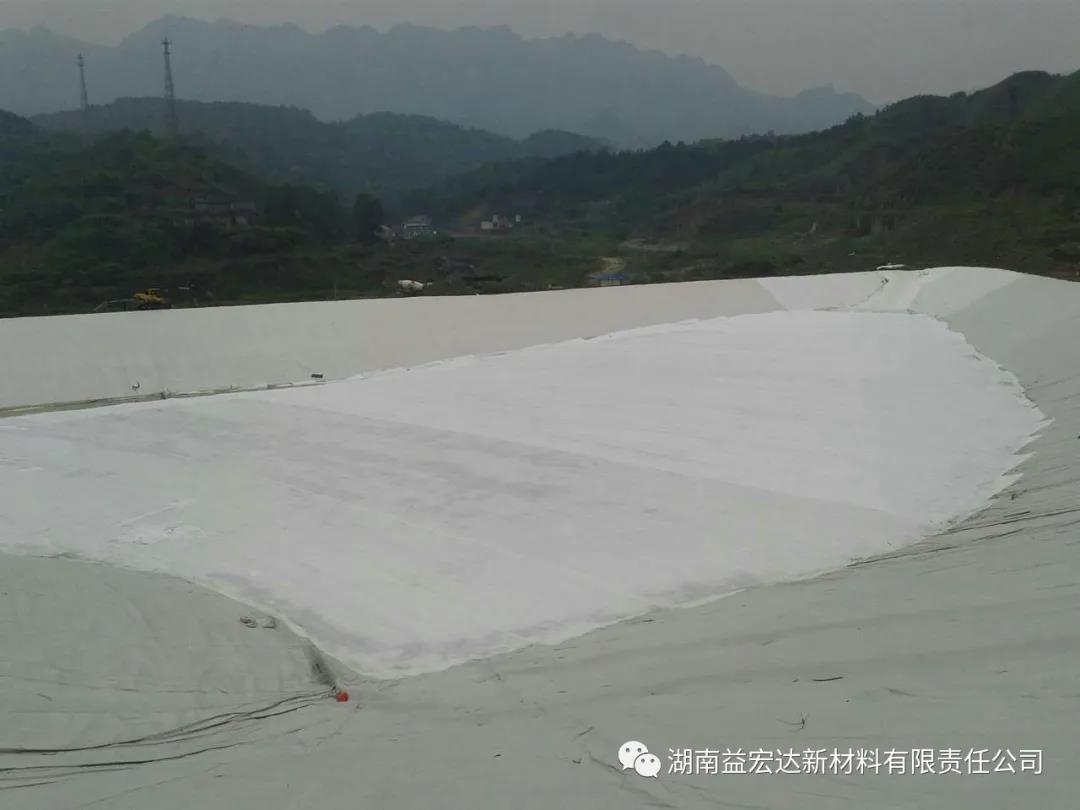 湖南益宏達(dá)新材料有限責(zé)任公司,HDPE、土工布、土工膜、土工格柵、排水網(wǎng)